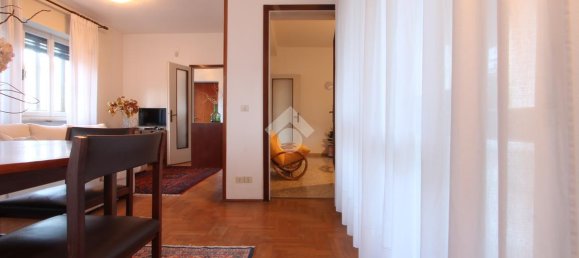 8-salle Villa à Udine, Italy No. 4682 6