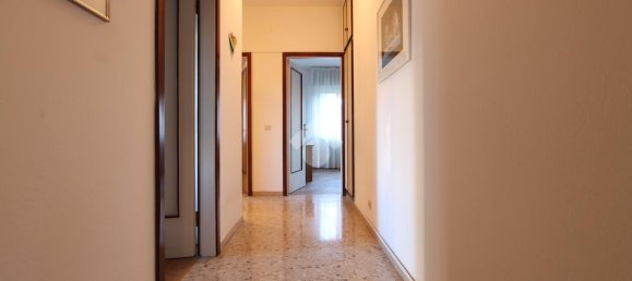 8-salle Villa à Udine, Italy No. 4682 12