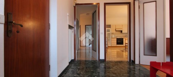 8-salle Villa à Udine, Italy No. 4682 3