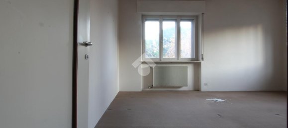 8-salle Villa à Udine, Italy No. 4682 24