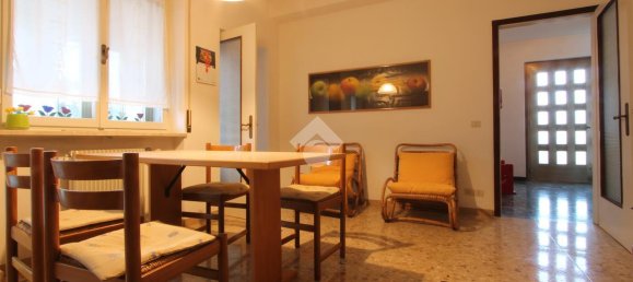 8-salle Villa à Udine, Italy No. 4682 10