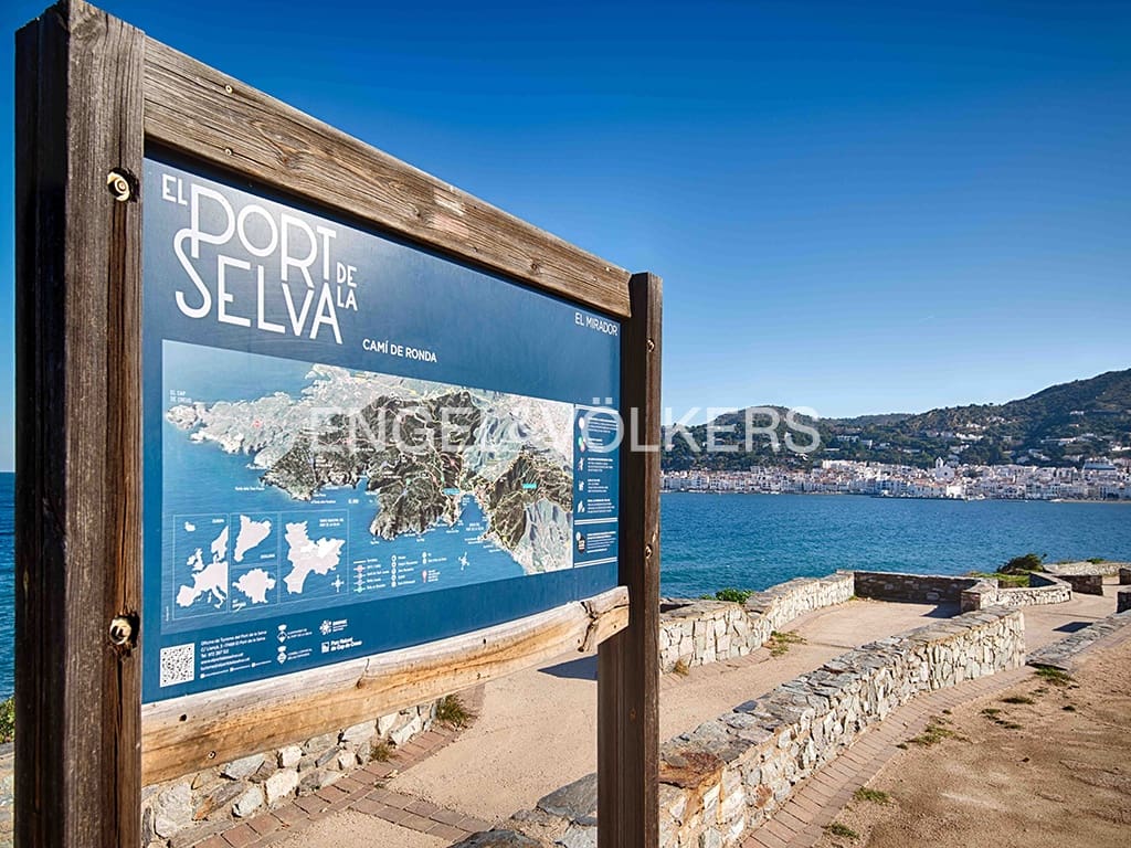  Land in El Port De La Selva, Spain No. 182770