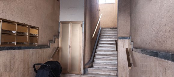 3 rooms Apartment in Rome, Italy No. 269011 2