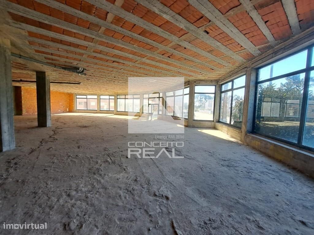 331m² Commercial property in Vila Nova de Gaia, Portugal No. 254831