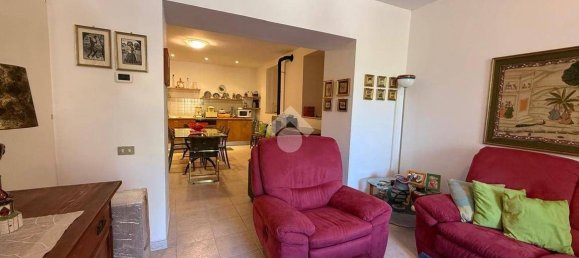 4 bedrooms House in Scheggia e Pascelupo, Italy No. 270950 6