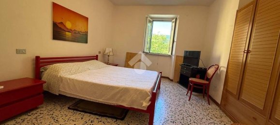 4 bedrooms House in Scheggia e Pascelupo, Italy No. 270950 11