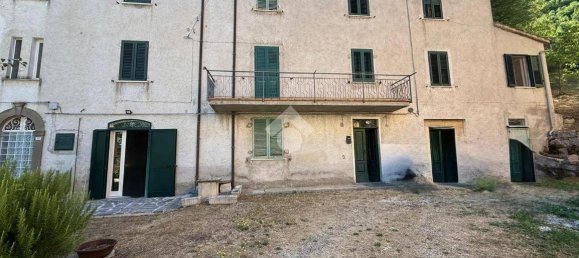 4 bedrooms House in Scheggia e Pascelupo, Italy No. 270950 2