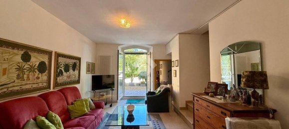 4 bedrooms House in Scheggia e Pascelupo, Italy No. 270950 5