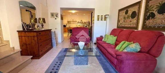 4 bedrooms House in Scheggia e Pascelupo, Italy No. 270950 3