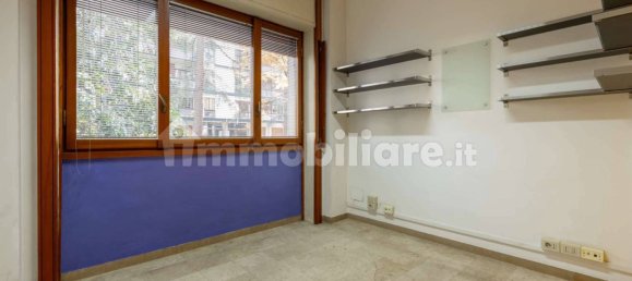 5 rooms Office in Milan, Italy No. 240954 14
