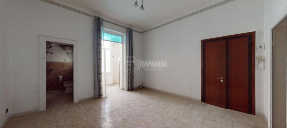 2 rooms Apartment in Bari, Italy No. 170920 8