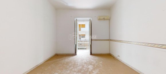 2 rooms Apartment in Bari, Italy No. 170920 19