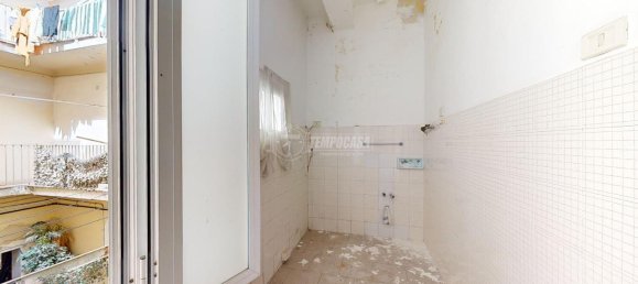 2 rooms Apartment in Bari, Italy No. 170920 10