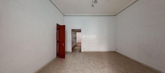 2 rooms Apartment in Bari, Italy No. 170920 9