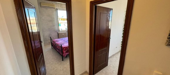 3 rooms Apartment in Rome, Italy No. 26439 4
