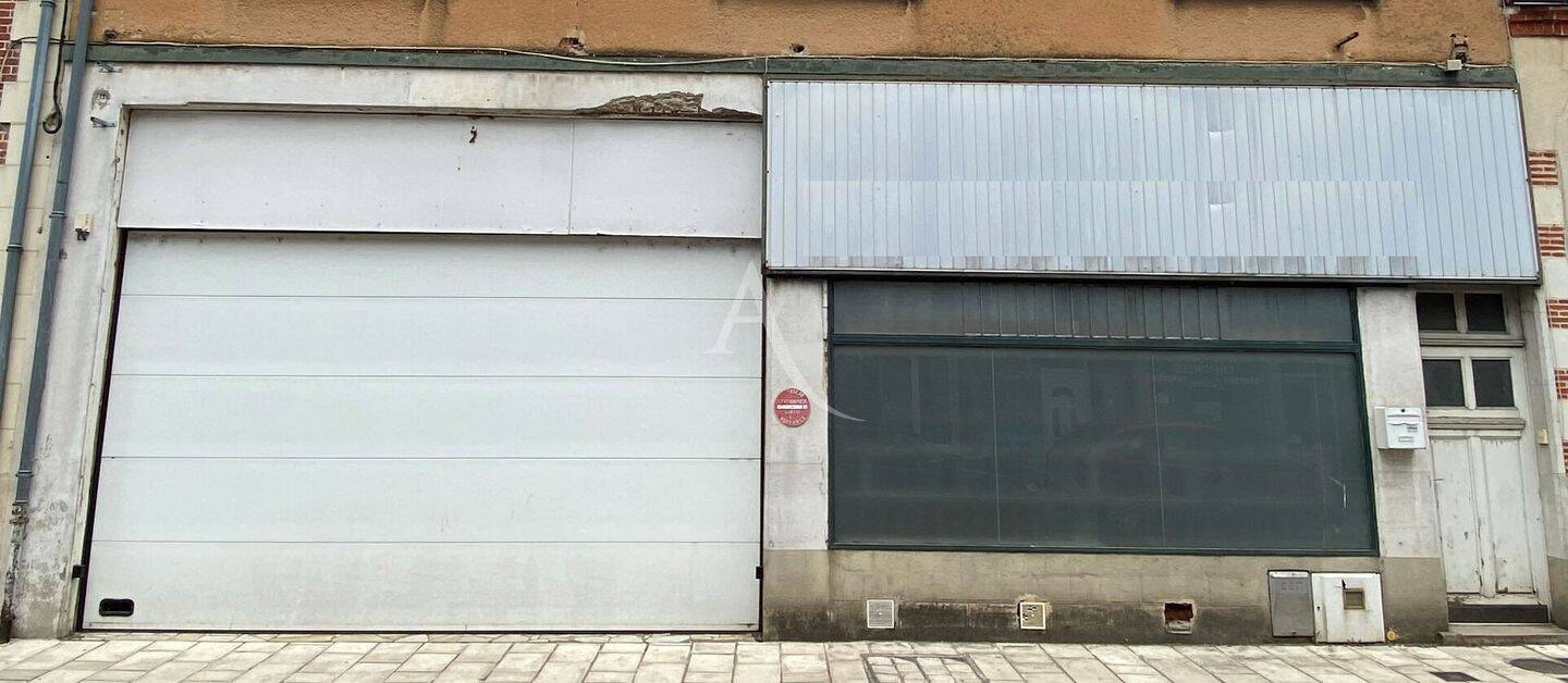 Entrepôt à Romorantin-Lanthenay, France 285m² No. 82432