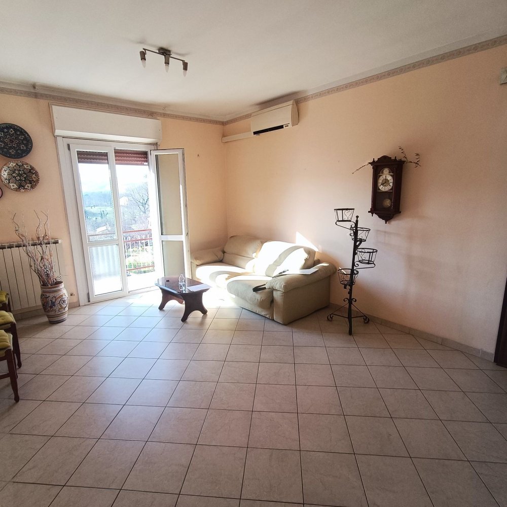 5 bedrooms Apartment in Fermignano, Italy No. 315642