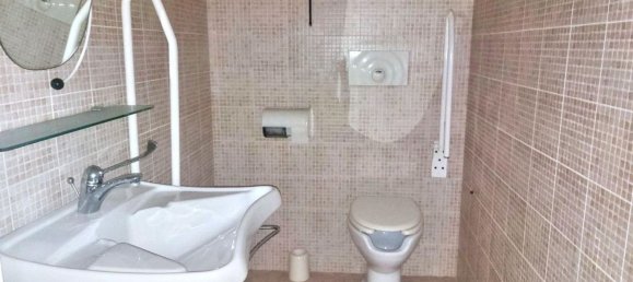 Gewerbliche Immobilie in Fiumicino, Italy 475m², Nr. 284958 12