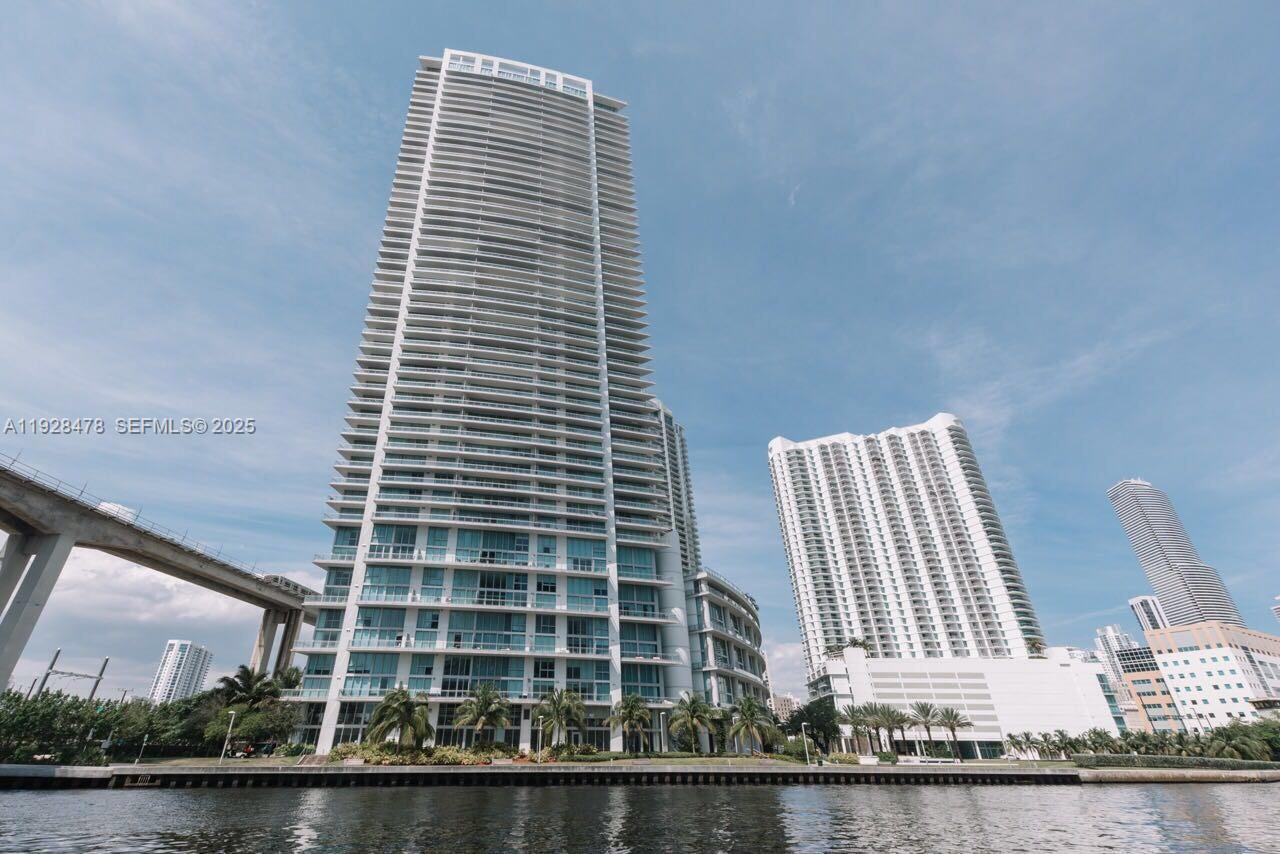 2 bedrooms Commercial property for sale in Miami, Miami-Dade, Florida, USA № 614750