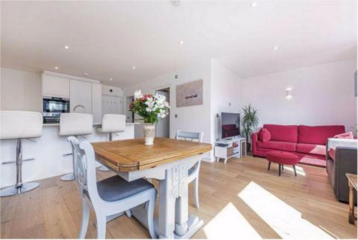 Estudio en London, United Kingdom No. 664