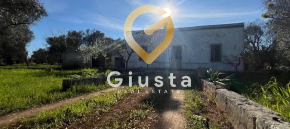 3 rooms House in San Michele Salentino, Italy No. 37530 7