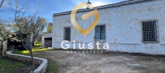 3 rooms House in San Michele Salentino, Italy No. 37530 10