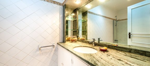 2 bedrooms House in Cascais, Portugal No. 138975 11