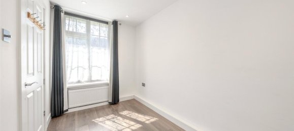 1 bedroom Apartment in The Hyde, United Kingdom No. 7877 4