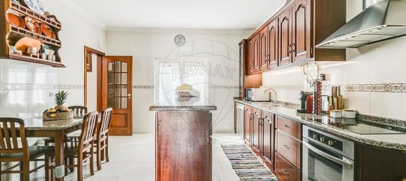 4 bedrooms Villa in Loures, Portugal No. 45957 8