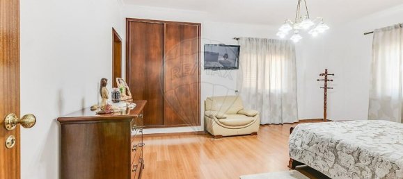 4 bedrooms Villa in Loures, Portugal No. 45957 19