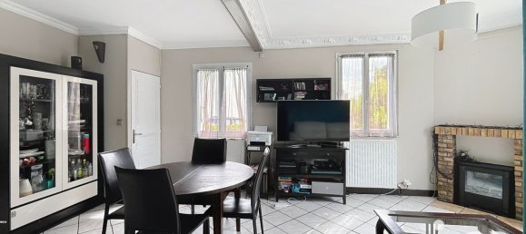 3 bedrooms House in Saint-Gratien, France No. 284711 2