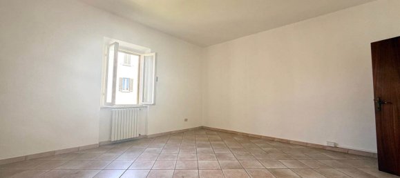 Apartamento de 2 dormitorios en Cecina, Italy No. 287253 11