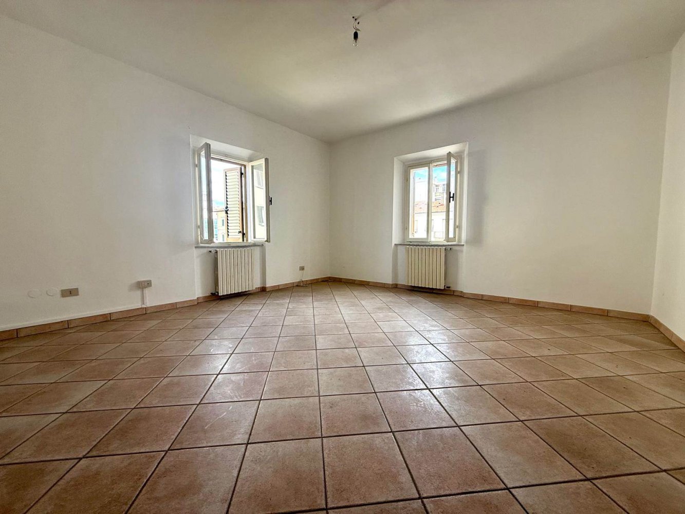 Apartamento de 2 dormitorios en Cecina, Italy No. 287253