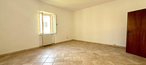 Apartamento de 2 dormitorios en Cecina, Italy No. 287253 9