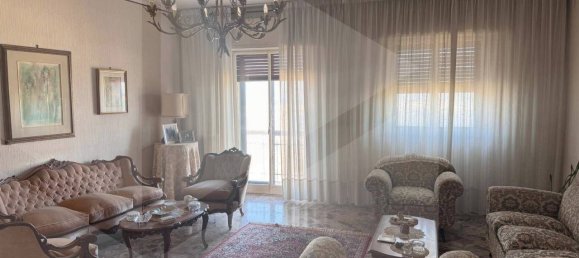 Apartamento de 8 habitaciónes en Mola di Bari, Italy No. 20990 6