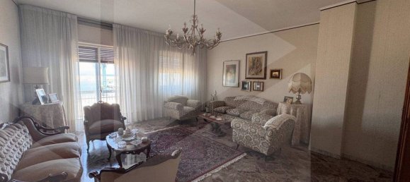 Apartamento de 8 habitaciónes en Mola di Bari, Italy No. 20990 10