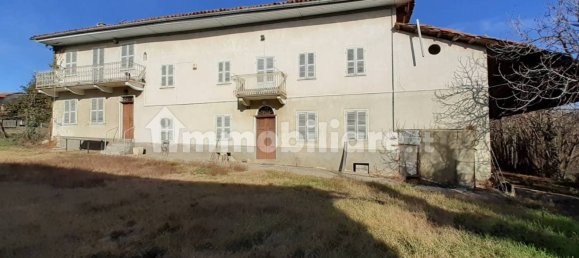 5 bedrooms House in Moncucco Torinese, Italy No. 169471 2