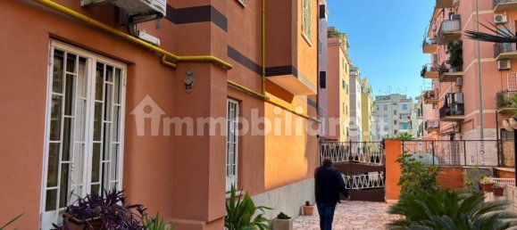 5 rooms Apartment in Rome, Italy No. 60977 8