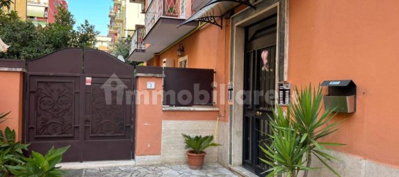 5 rooms Apartment in Rome, Italy No. 60977 3