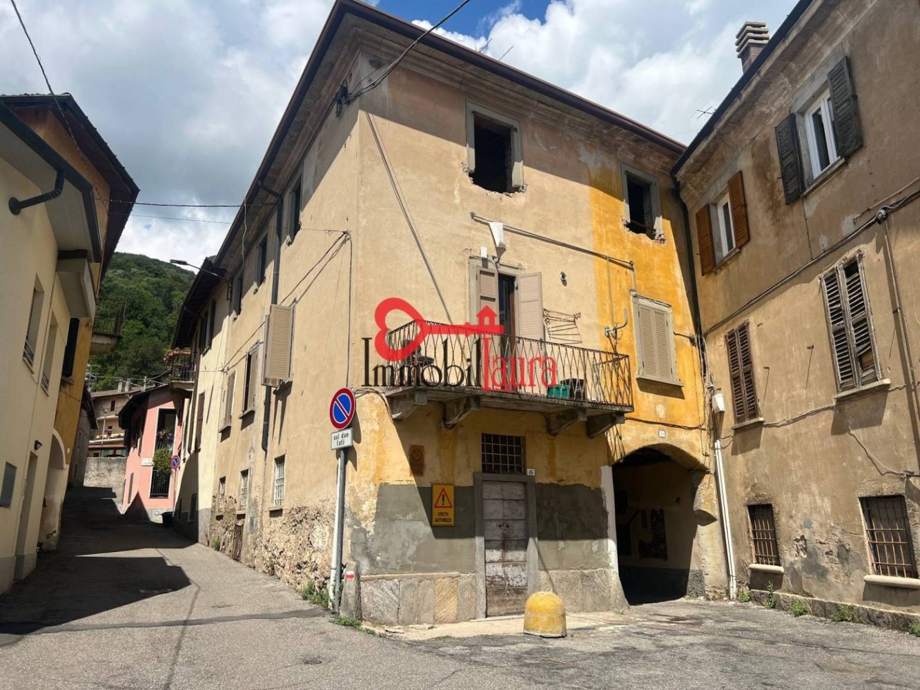 1 غرف نوم شقة في Arcisate, Italy رقم 261952