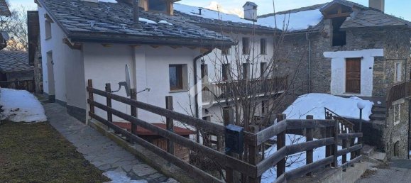 1 bedroom Apartment in Gignod, Italy No. 117990 2