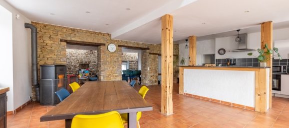 Casa de 5 dormitorios en Tresboeuf, France No. 190671 24