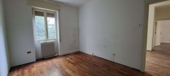 Квартира с 6 комнатами в Удине, Италия № 259096 2