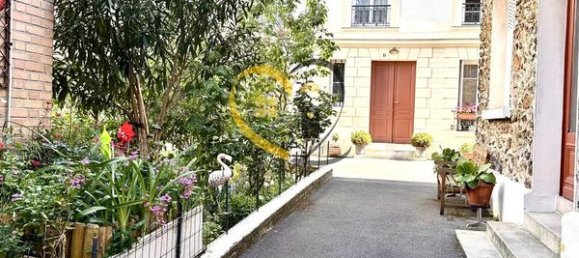 1 bedroom Duplex in Asnieres-sur-Seine, France No. 332317 2