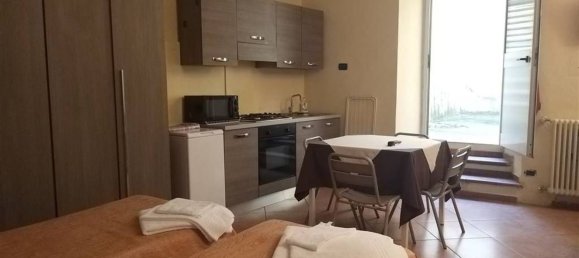 Studio in Piacenza, Italy No. 108217 3