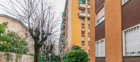 2 bedrooms Apartment in Milan, Italy No. 241620 25