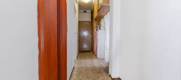 2 bedrooms Apartment in Milan, Italy No. 241620 3