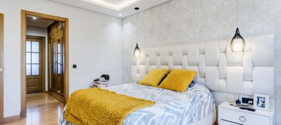 4 bedrooms Villa in Marbella, Spain No. 183460 13