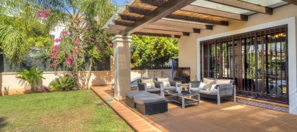4 bedrooms Villa in Marbella, Spain No. 183460 2
