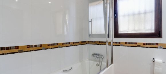 4 bedrooms Villa in Marbella, Spain No. 183460 8